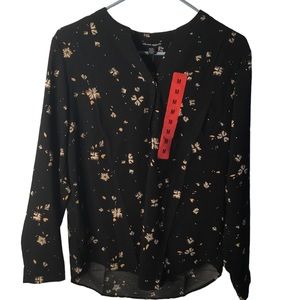 Hilary Radley women’s blouse size medium black with gold flower accents. NWT